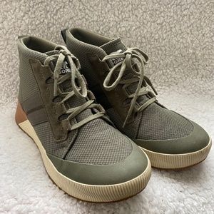 Women Sorel Ankle Boots Green White Outdoor Shoes Size 9.5 Active Hiking Casual